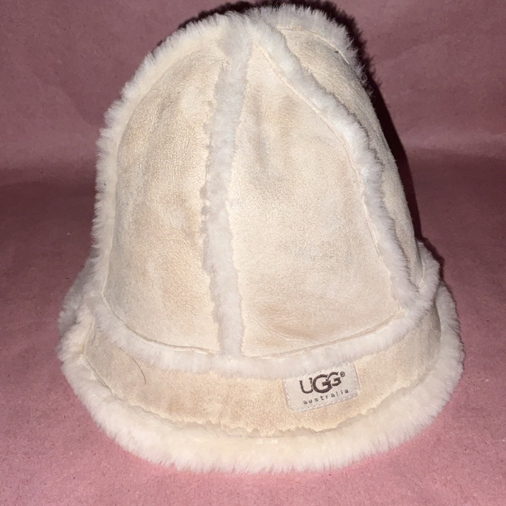 Universe UGG Winter Shearling Bucket Hat